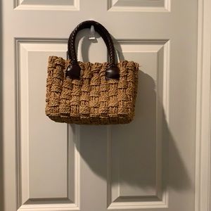 Straw shoulder bag with braided handle